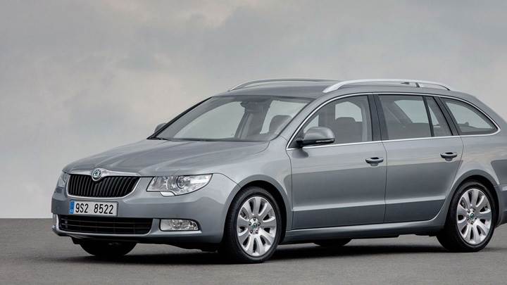 Side Pose Of Skoda Superb Combi In Grey